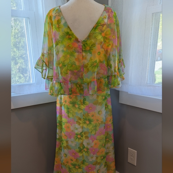 Vintage 1970s Bohemian Floral Dress - Picture 2 of 2